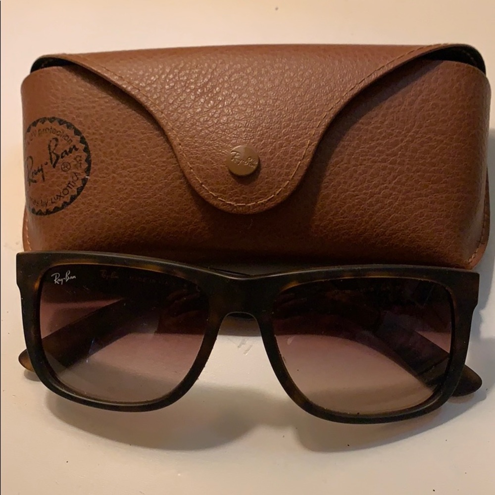 Ray-Ban Justin Classic Sunglasses